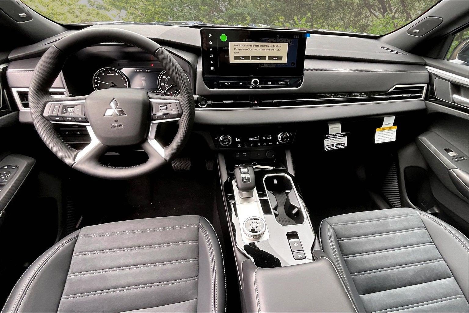 2026 Mitsubishi Outlander LE