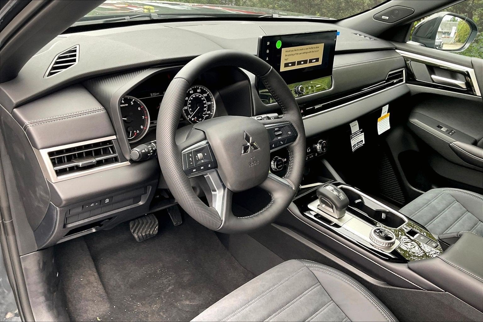 2026 Mitsubishi Outlander LE