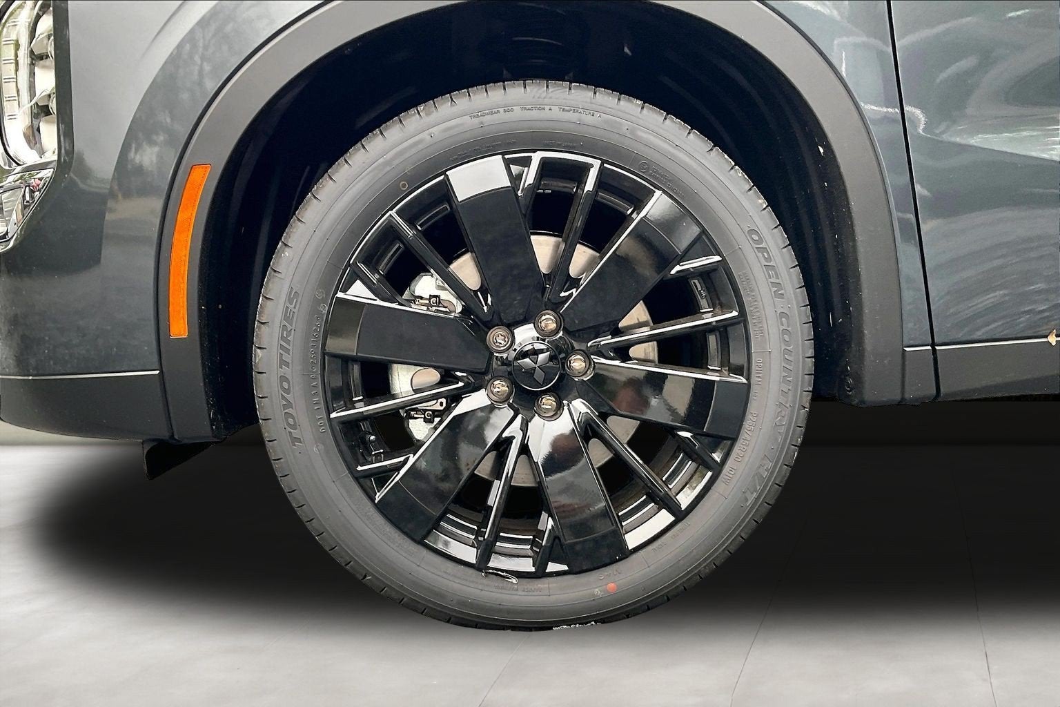 2026 Mitsubishi Outlander LE