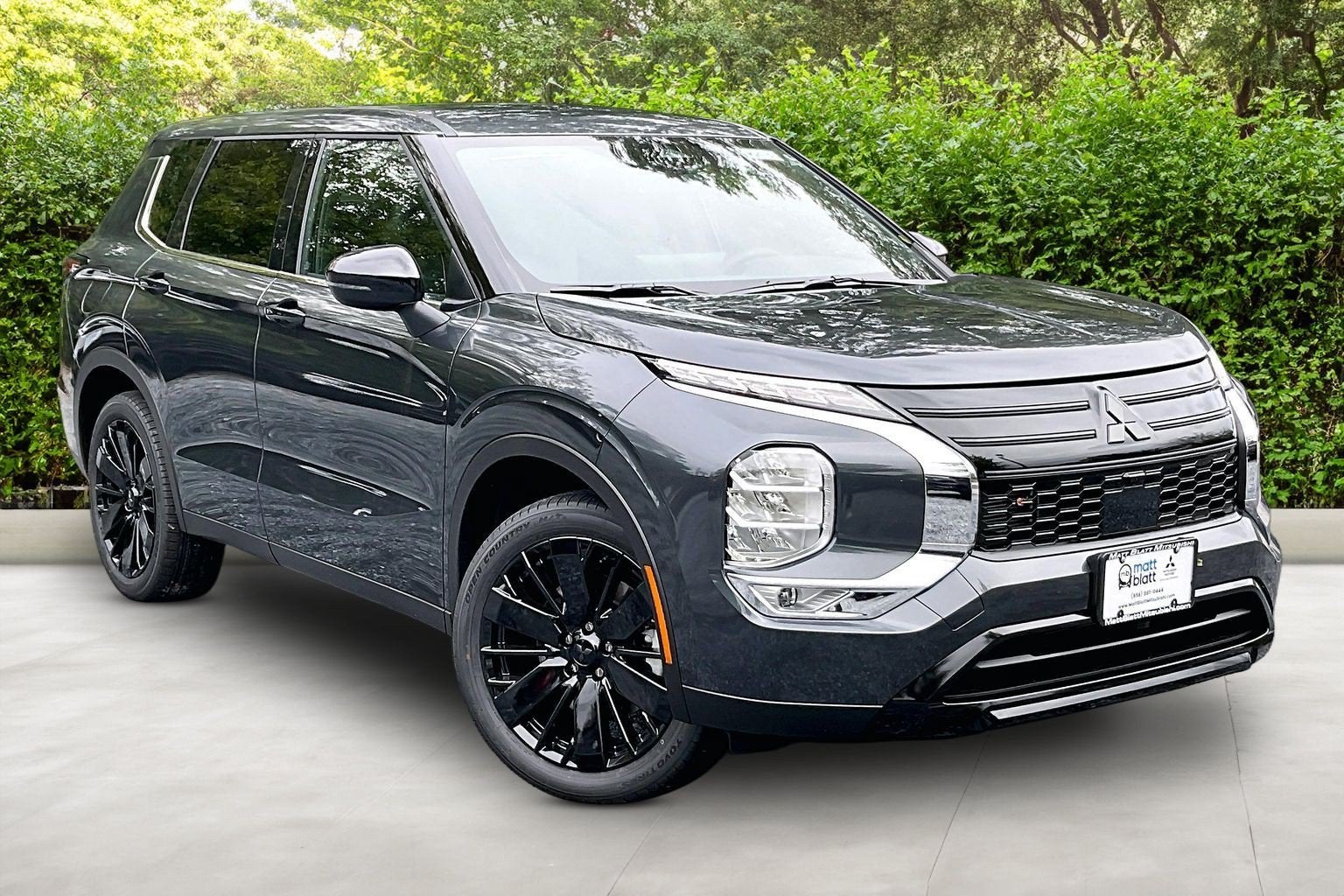 2026 Mitsubishi Outlander LE
