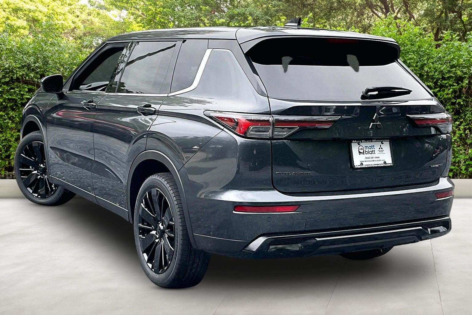2026 Mitsubishi Outlander LE