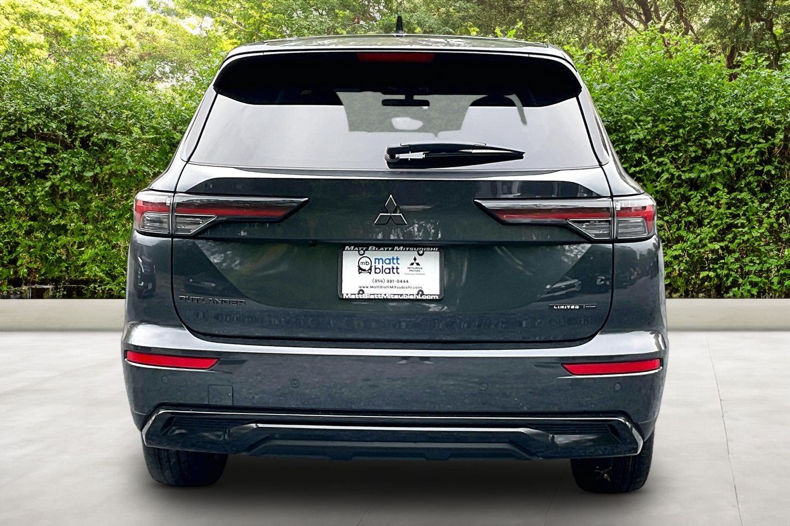 2026 Mitsubishi Outlander LE