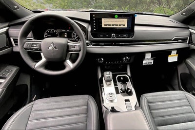 2026 Mitsubishi Outlander LE