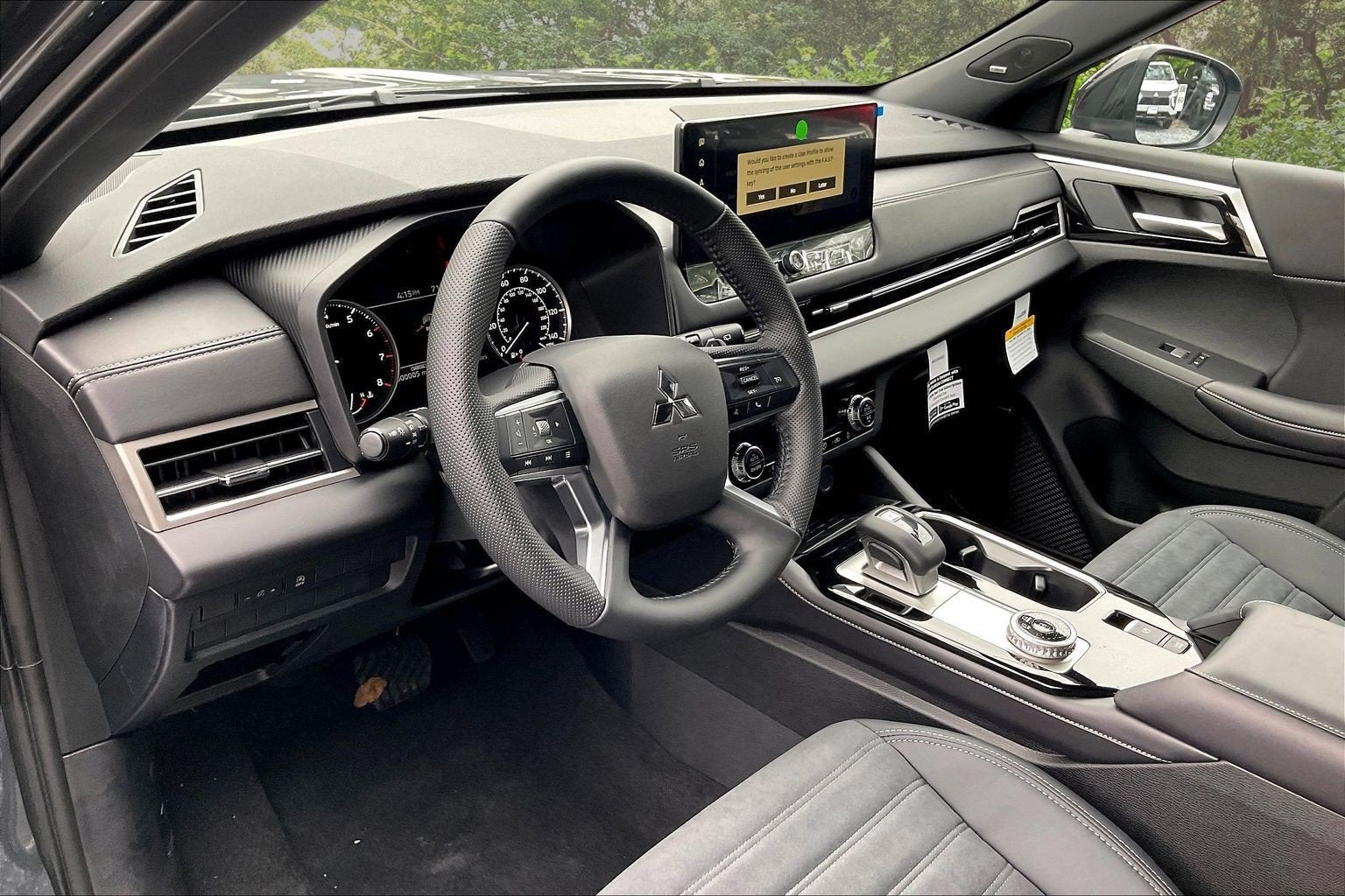 2026 Mitsubishi Outlander LE