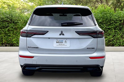 2026 Mitsubishi Outlander LE