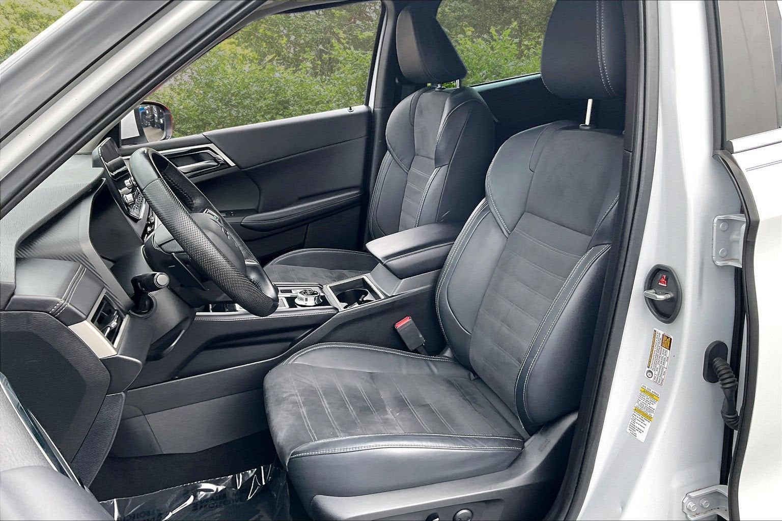 2023 Mitsubishi Outlander SE