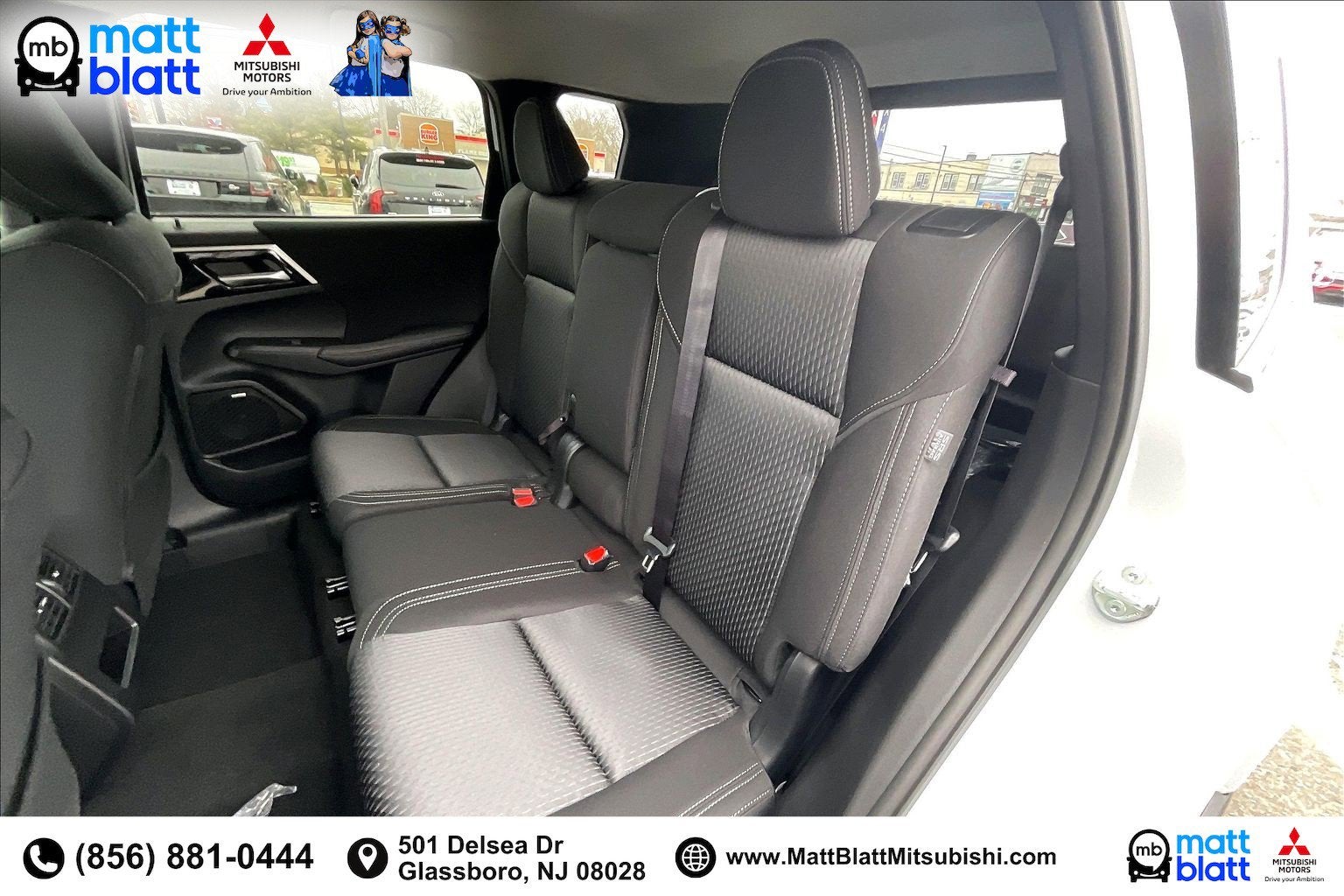 2025 Mitsubishi Outlander ES