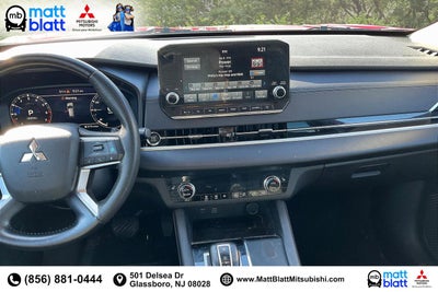 2023 Mitsubishi Outlander SE