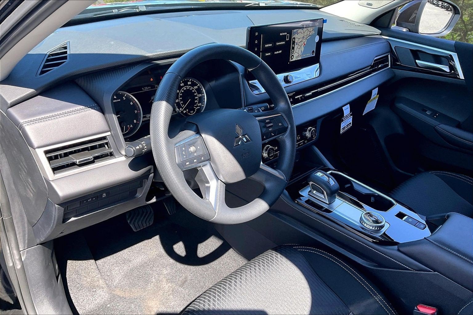 2026 Mitsubishi Outlander ES