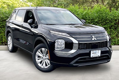 2026 Mitsubishi Outlander ES