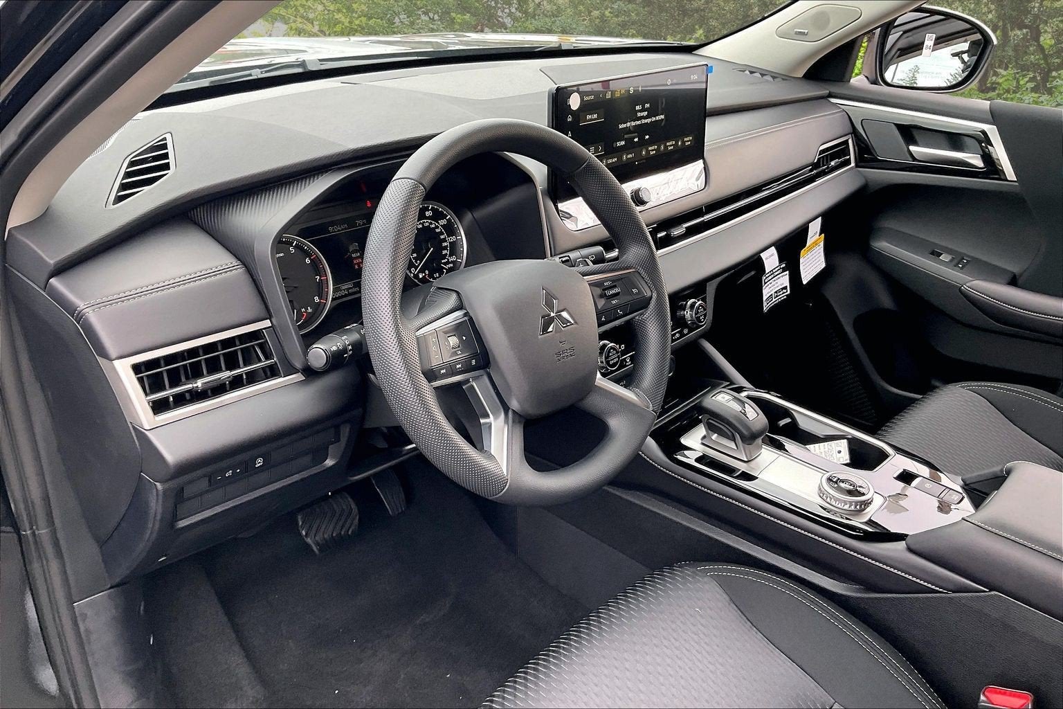 2026 Mitsubishi Outlander ES