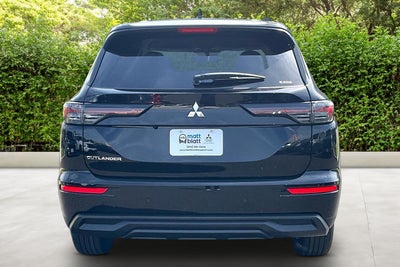 2026 Mitsubishi Outlander ES