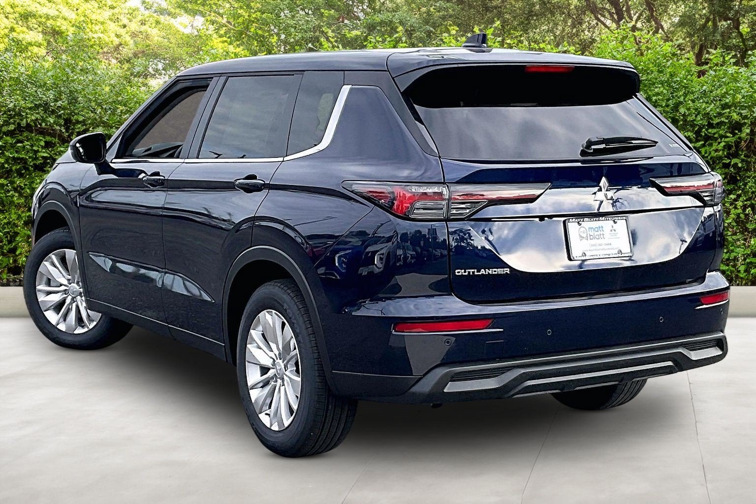 2026 Mitsubishi Outlander ES