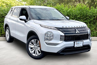 2026 Mitsubishi Outlander ES