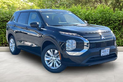 2026 Mitsubishi Outlander ES