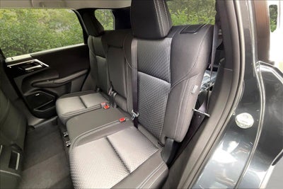 2026 Mitsubishi Outlander ES