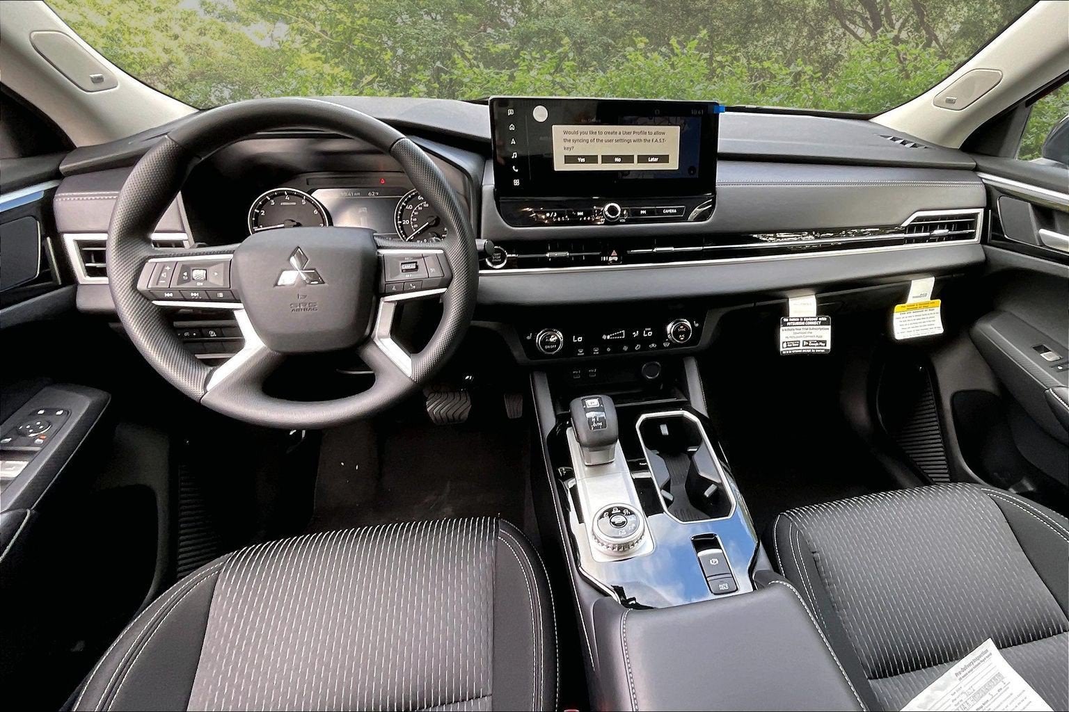 2026 Mitsubishi Outlander ES