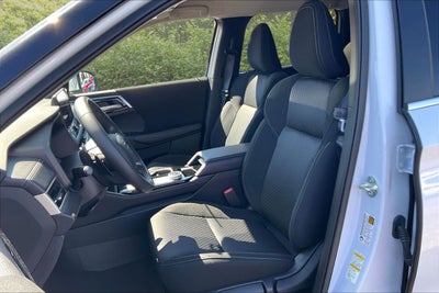 2026 Mitsubishi Outlander ES