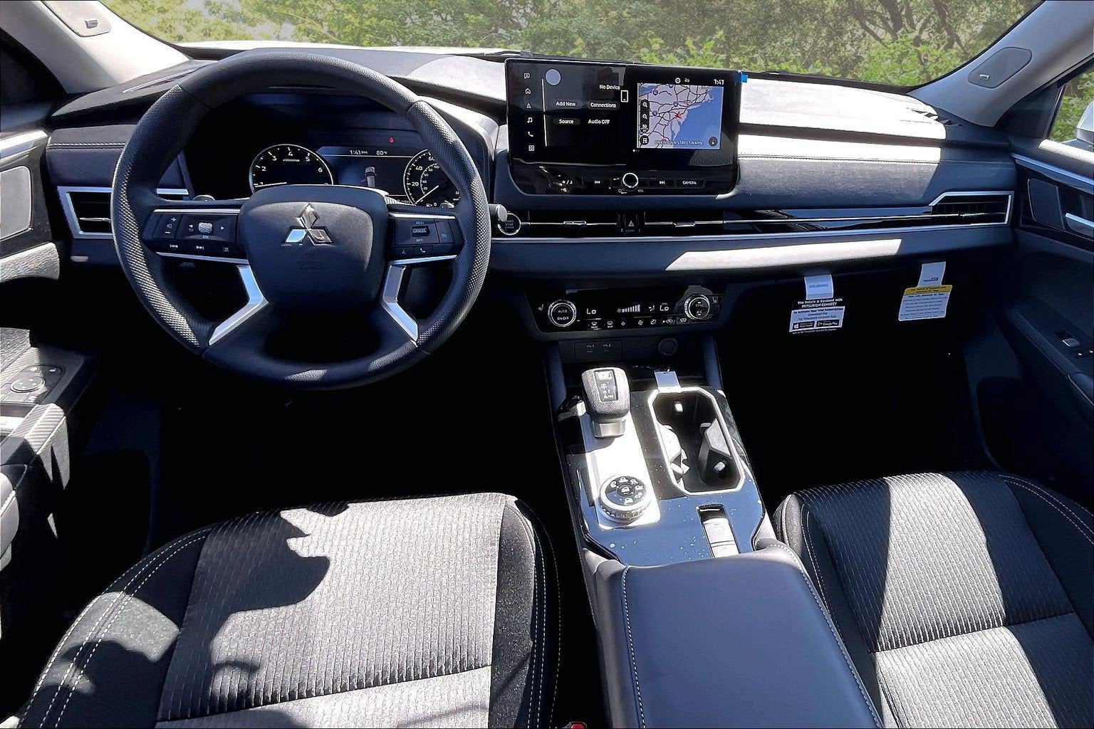 2026 Mitsubishi Outlander ES