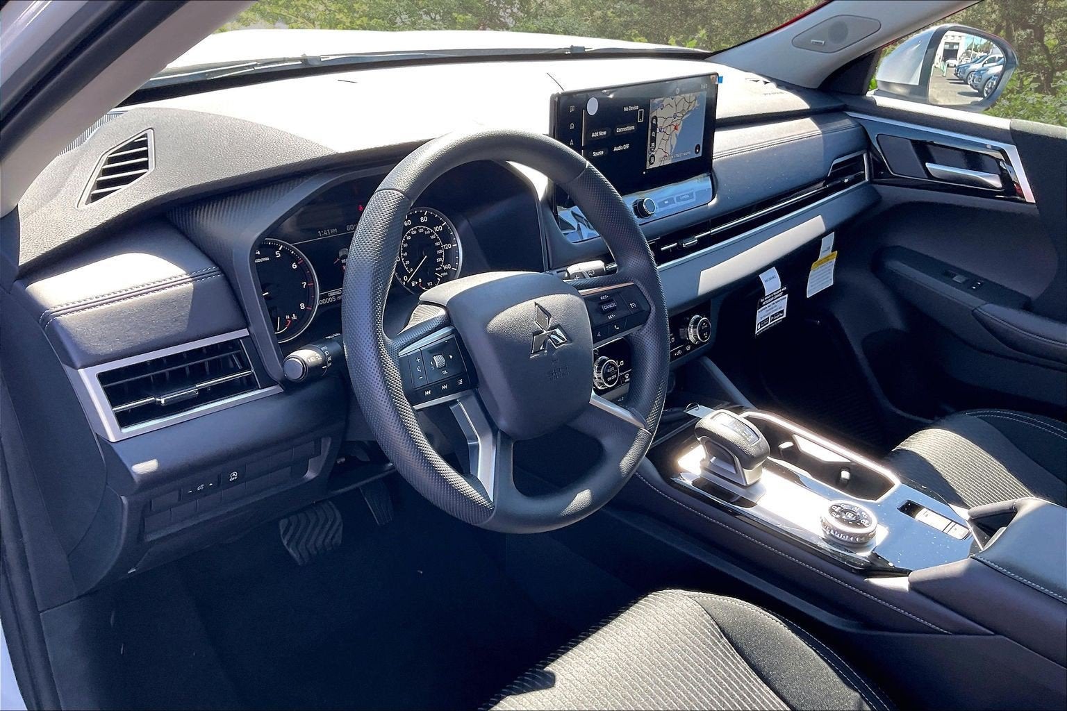 2026 Mitsubishi Outlander ES
