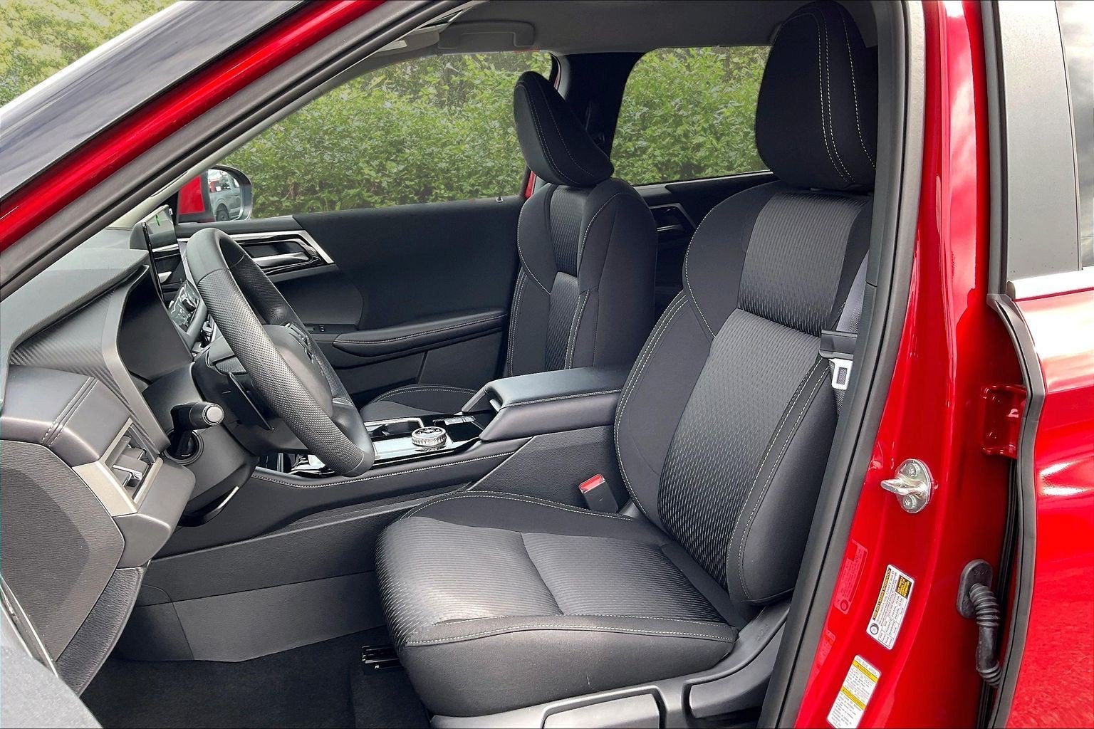 2026 Mitsubishi Outlander ES