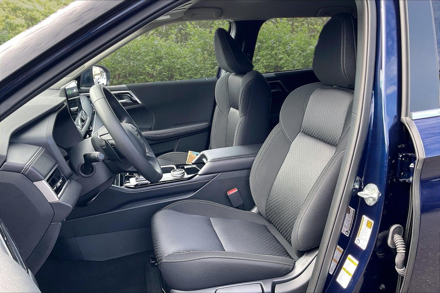 2026 Mitsubishi Outlander ES