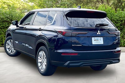 2026 Mitsubishi Outlander ES