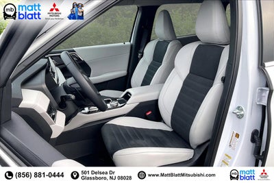 2025 Mitsubishi Outlander SE