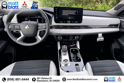 2025 Mitsubishi Outlander SE