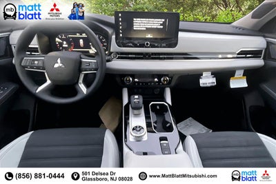 2025 Mitsubishi Outlander SE