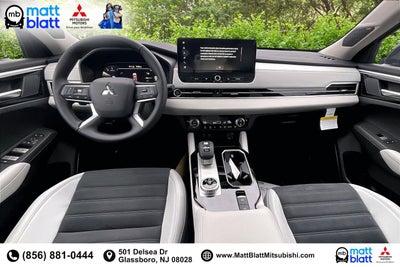 2025 Mitsubishi Outlander SE