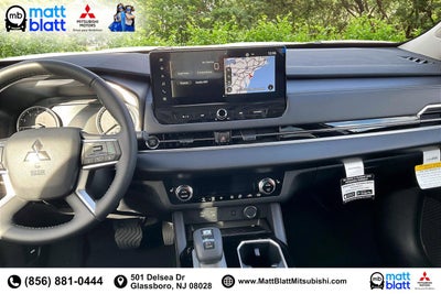 2025 Mitsubishi Outlander SE