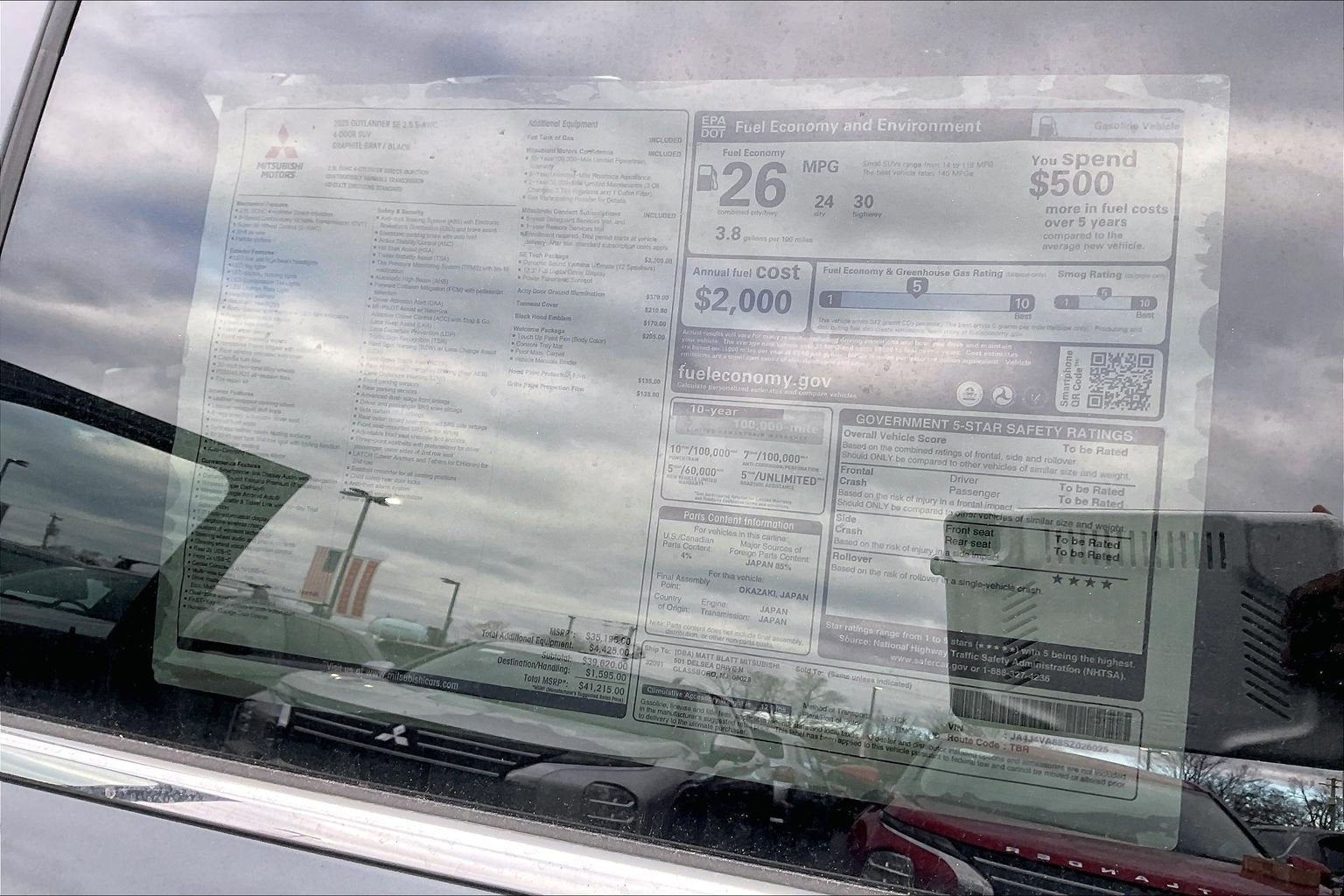 2025 Mitsubishi Outlander SE