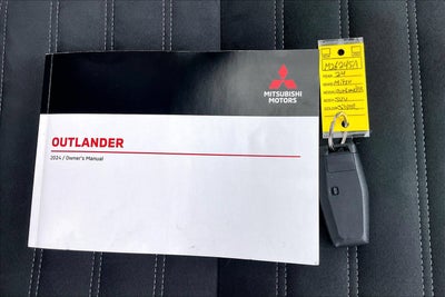 2024 Mitsubishi Outlander SE