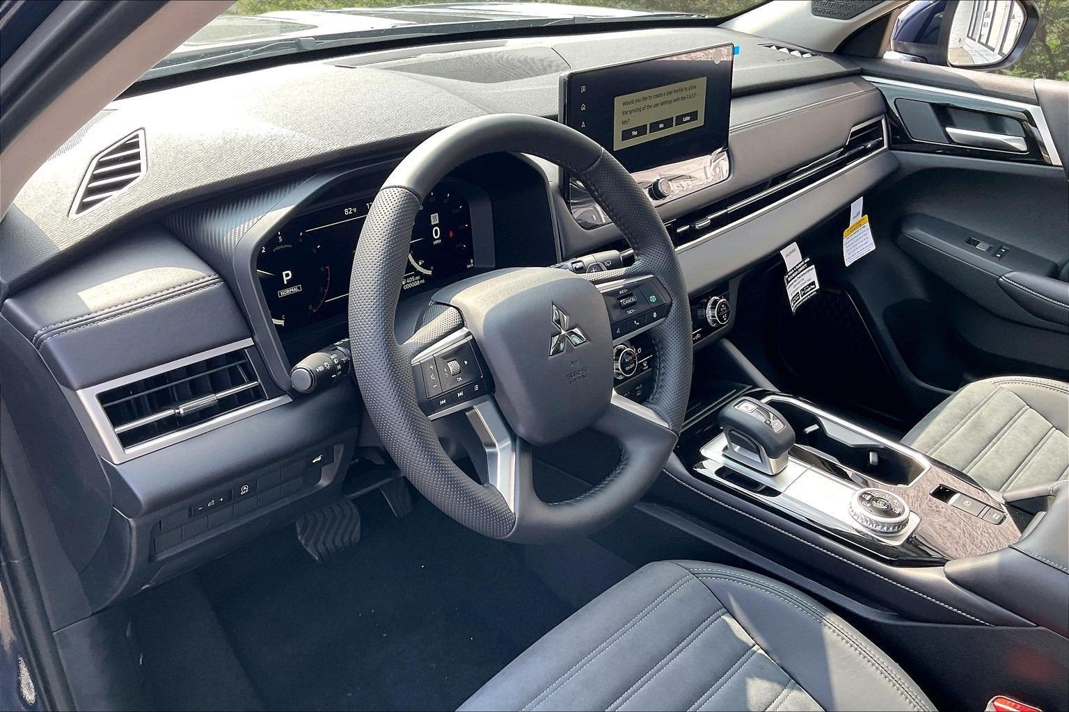 2026 Mitsubishi Outlander SE