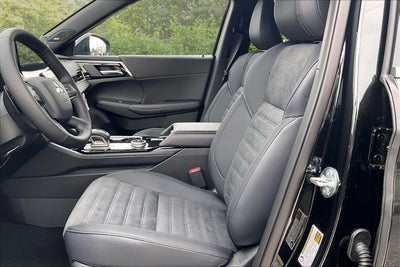 2026 Mitsubishi Outlander LE