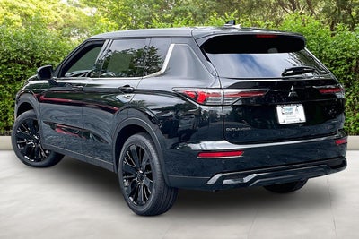 2026 Mitsubishi Outlander LE