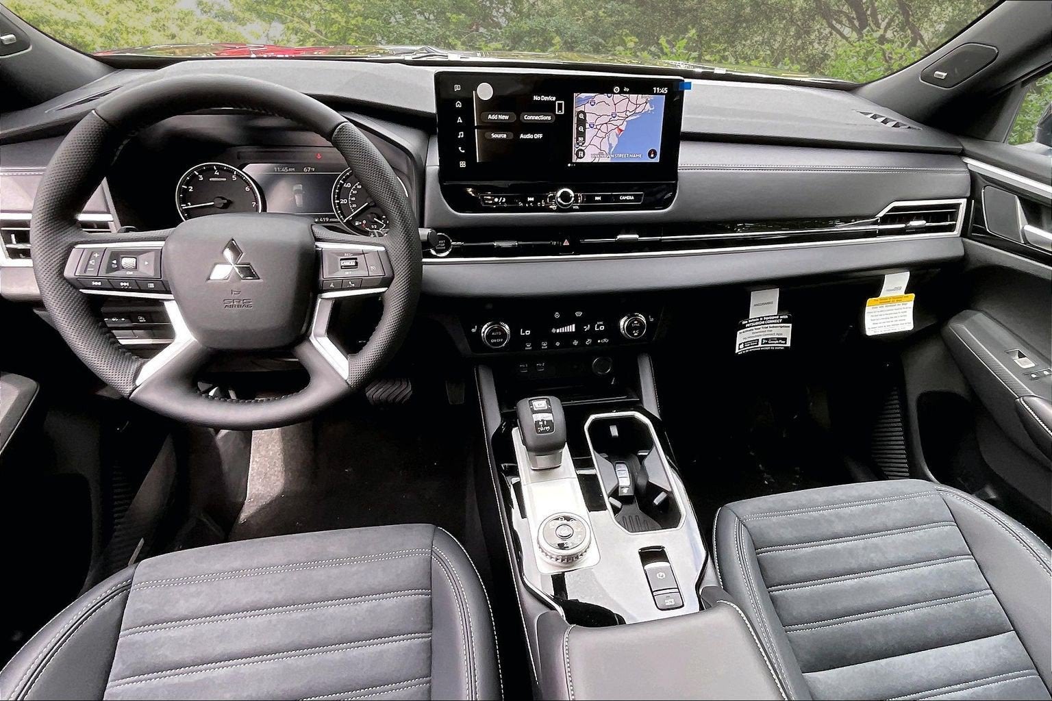 2026 Mitsubishi Outlander LE