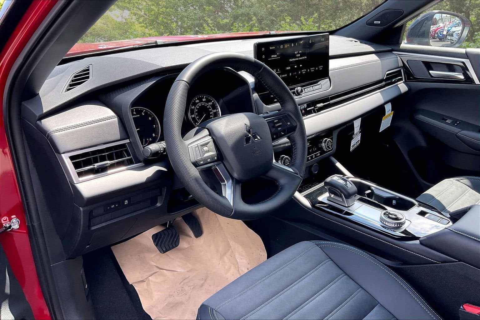 2026 Mitsubishi Outlander LE