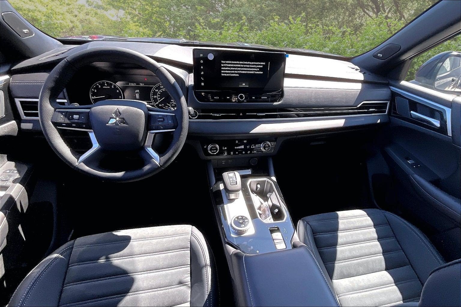 2026 Mitsubishi Outlander LE