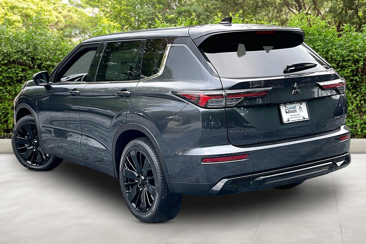 2026 Mitsubishi Outlander LE