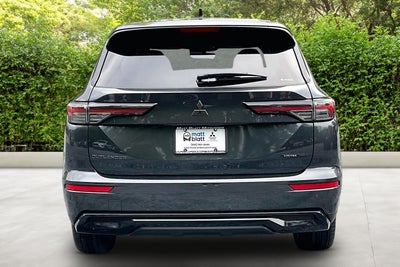 2026 Mitsubishi Outlander LE