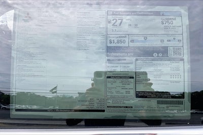 2026 Mitsubishi Outlander LE