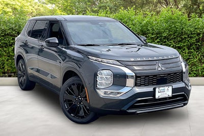 2026 Mitsubishi Outlander LE