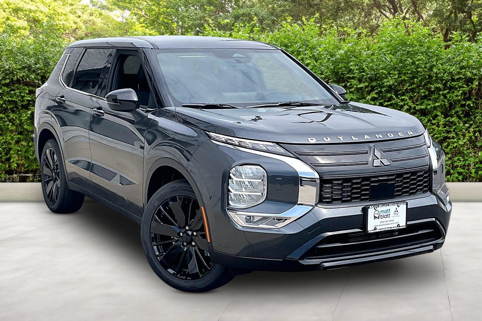 2026 Mitsubishi Outlander LE