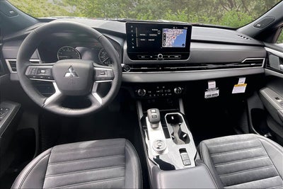 2026 Mitsubishi Outlander LE