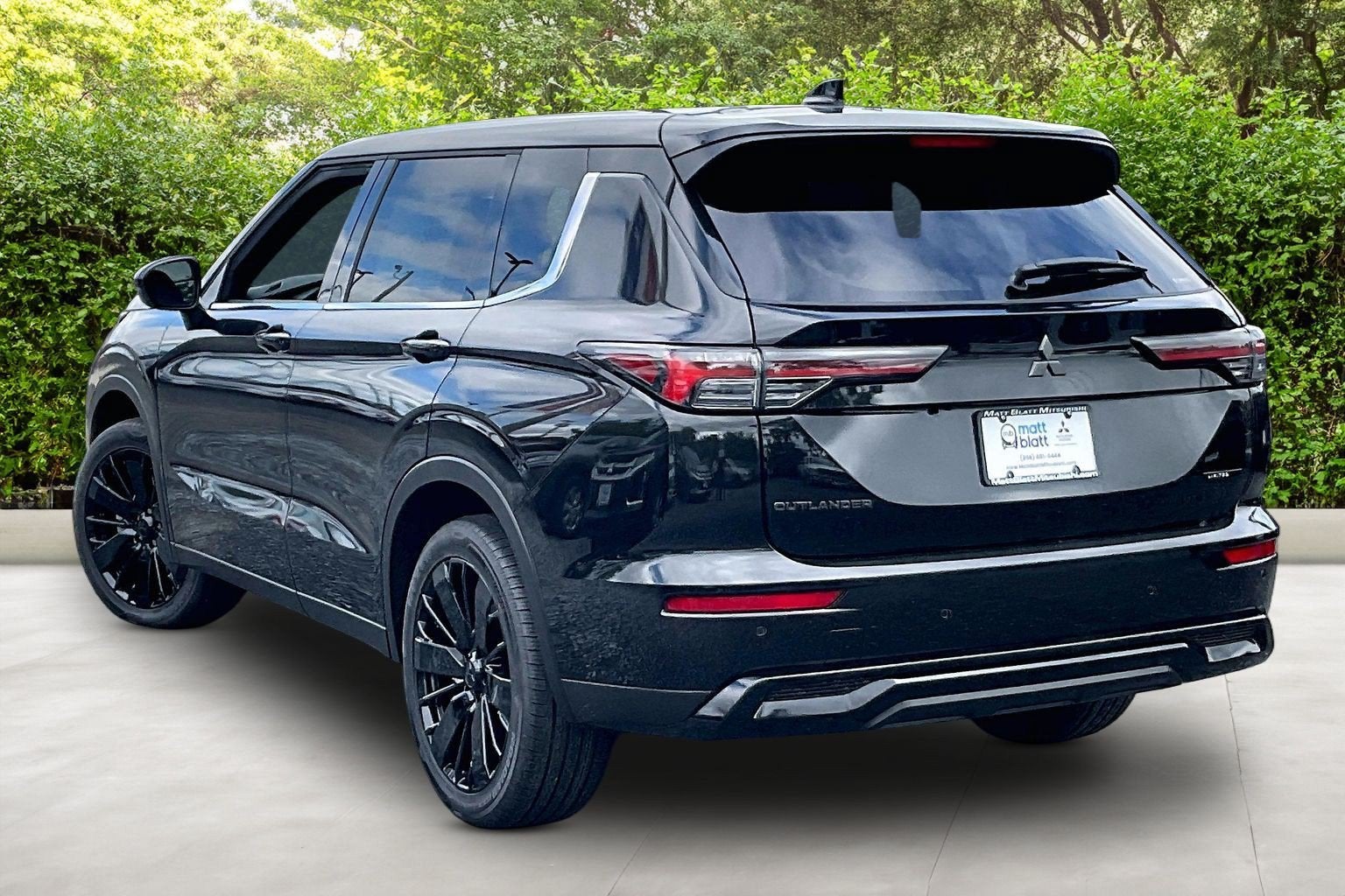 2026 Mitsubishi Outlander LE