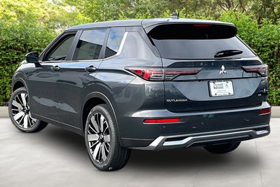 2026 Mitsubishi Outlander SE