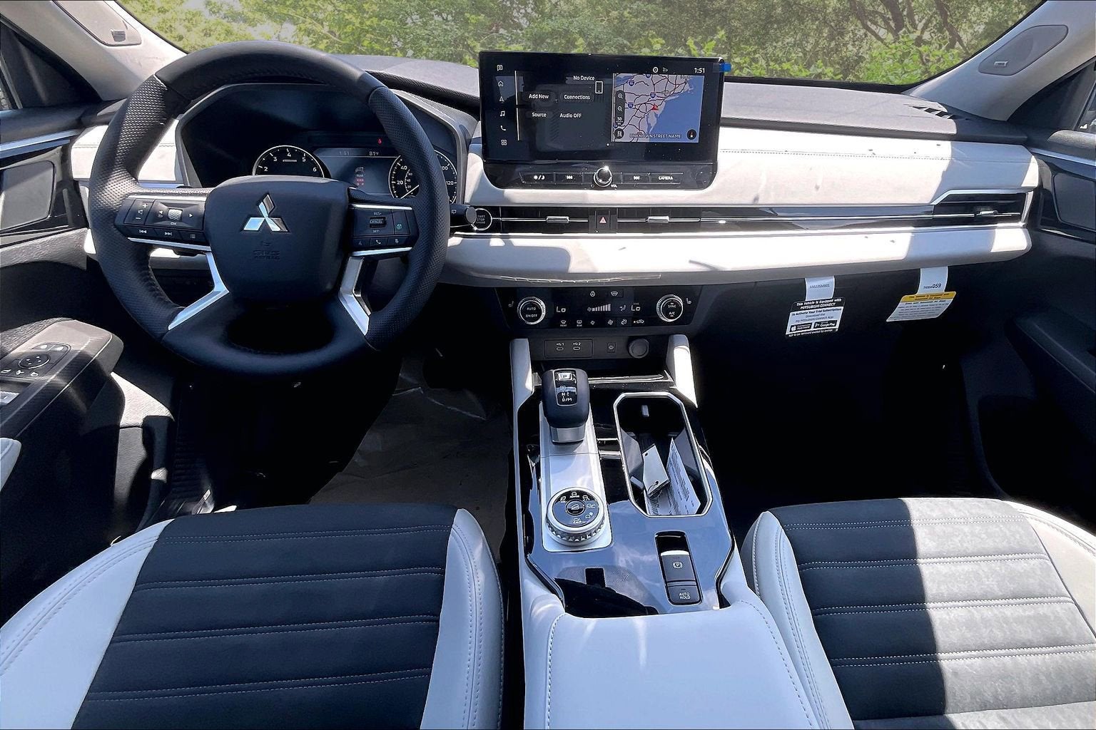2026 Mitsubishi Outlander SE
