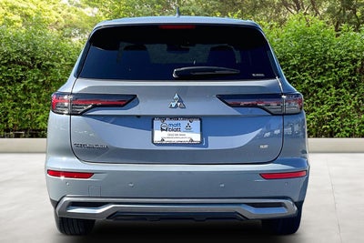 2026 Mitsubishi Outlander SE